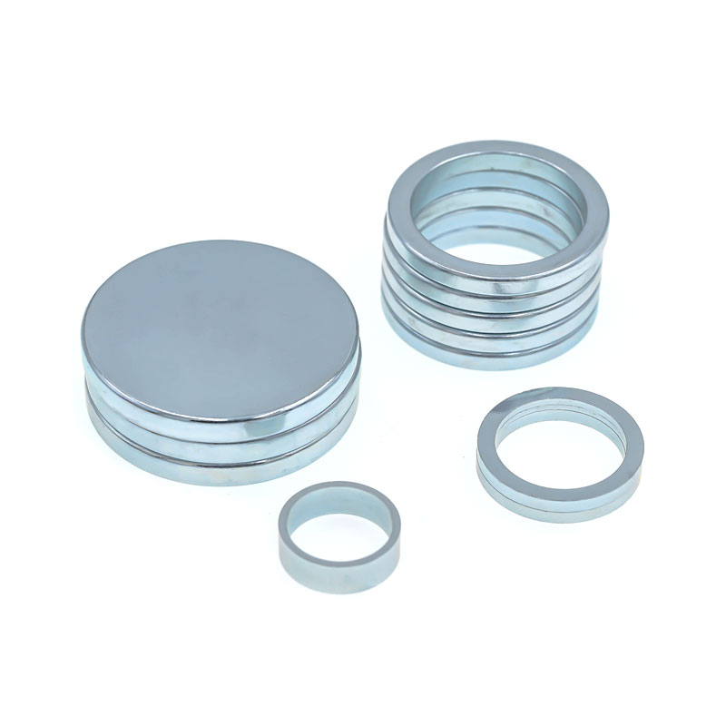 Värähtelevä moottorimagneetti